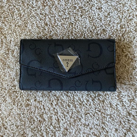 Guess Handbags - NWOT Guess Wallet